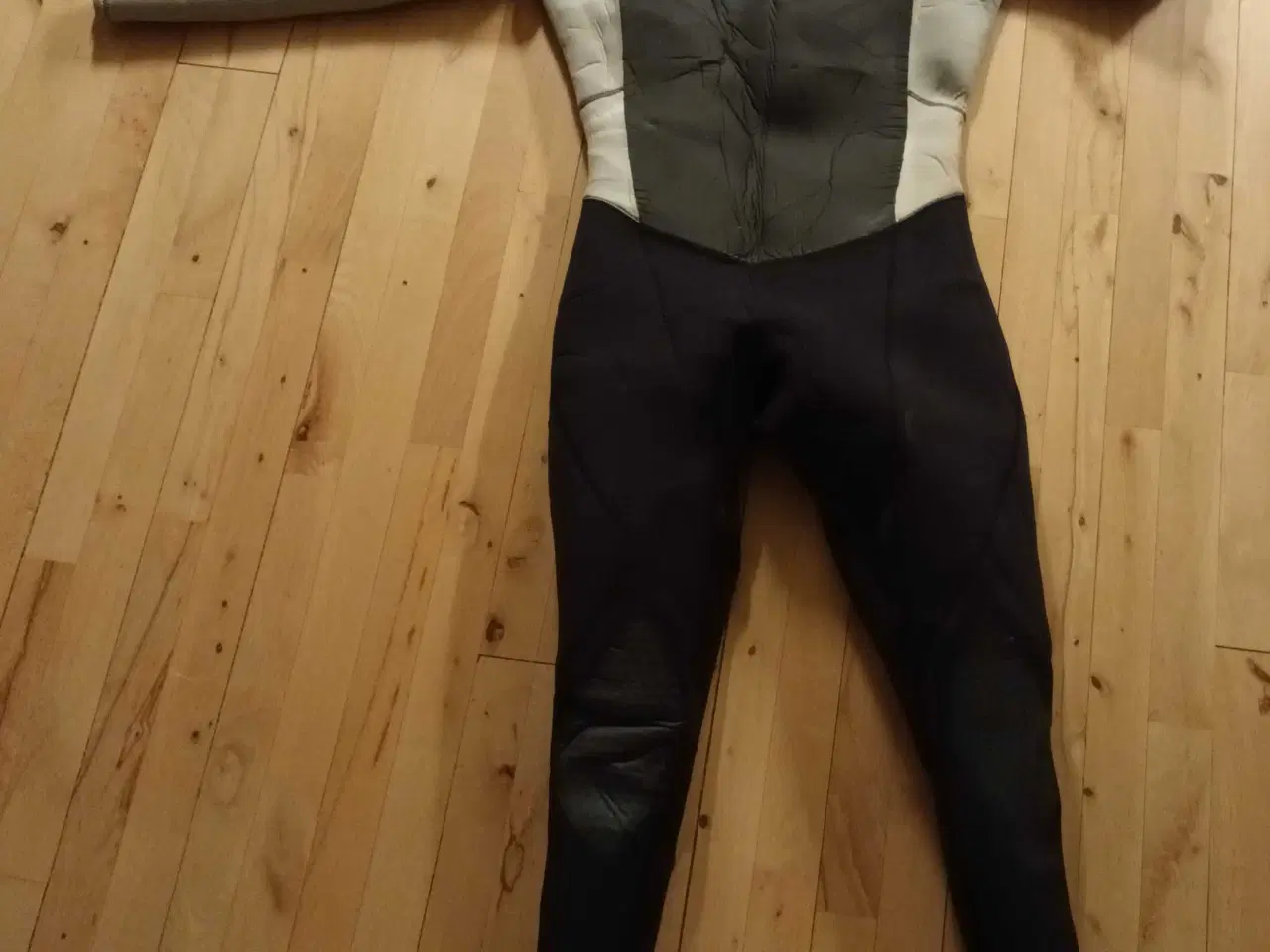 Billede 3 - Våddragt og støvler