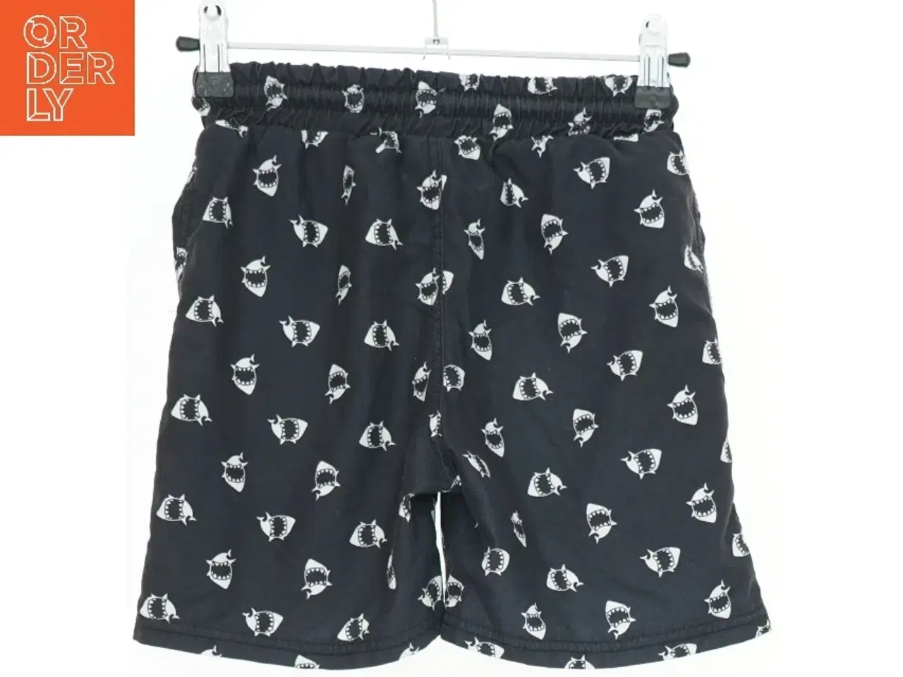 Billede 2 - Børne badebukser med hajdesign fra VRS (str. 116)