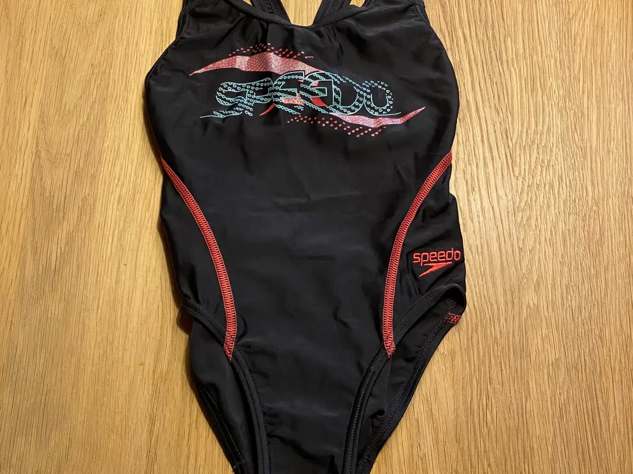 Billede 3 - 3 Speedo badedragter 116 