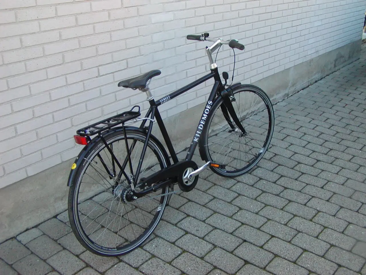 Billede 3 - Kildemoes Street. Stel str. 55 cm.