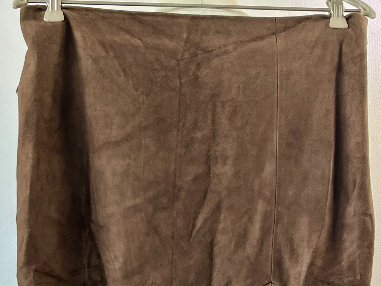 Billede 2 - Ralph Lauren, ruskindsnederdel, str 36