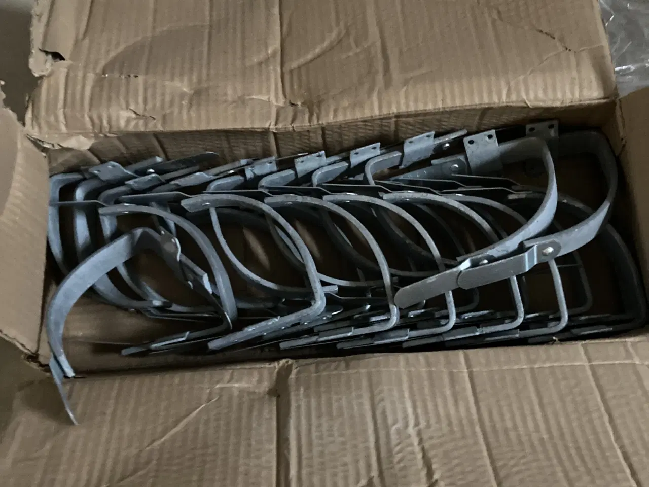 Billede 1 - Rendebeslag hel kasse