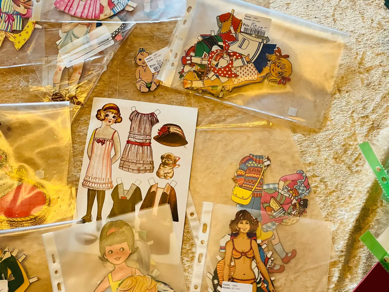 Billede 4 - Påklædnings dukker 