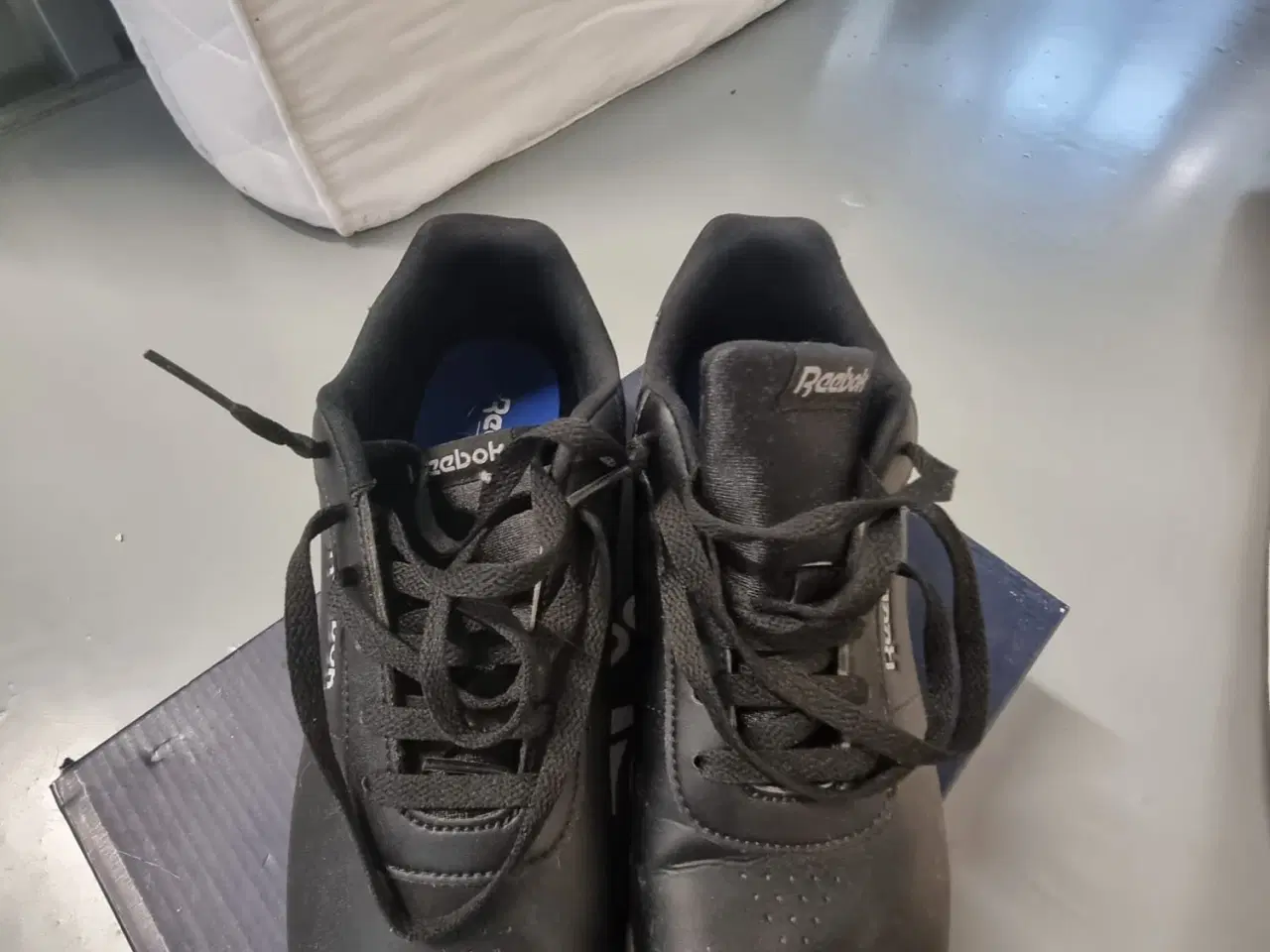 Billede 3 - Sorte nye Reebok sneaker str.40.5