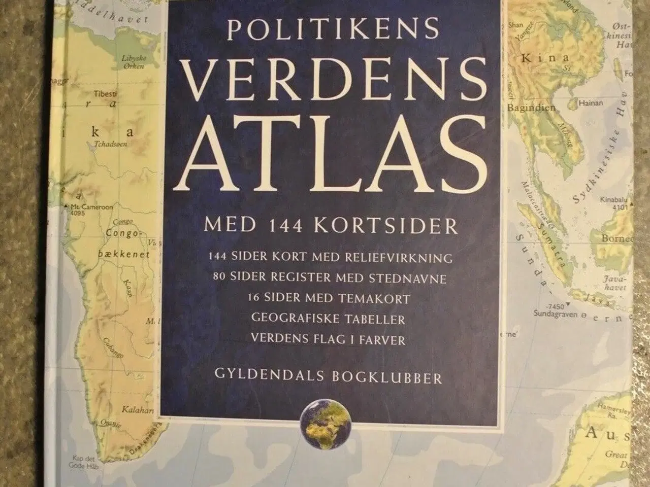 Billede 1 - politikens verdensatlas med 144 kortsider