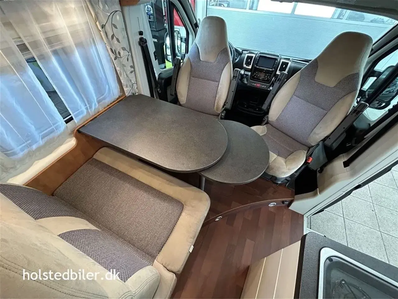 Billede 10 - 2019 - Carthago malibu 600 DB   Automatgear, km 31000, dieselfyr med indb. el-patron m.m.