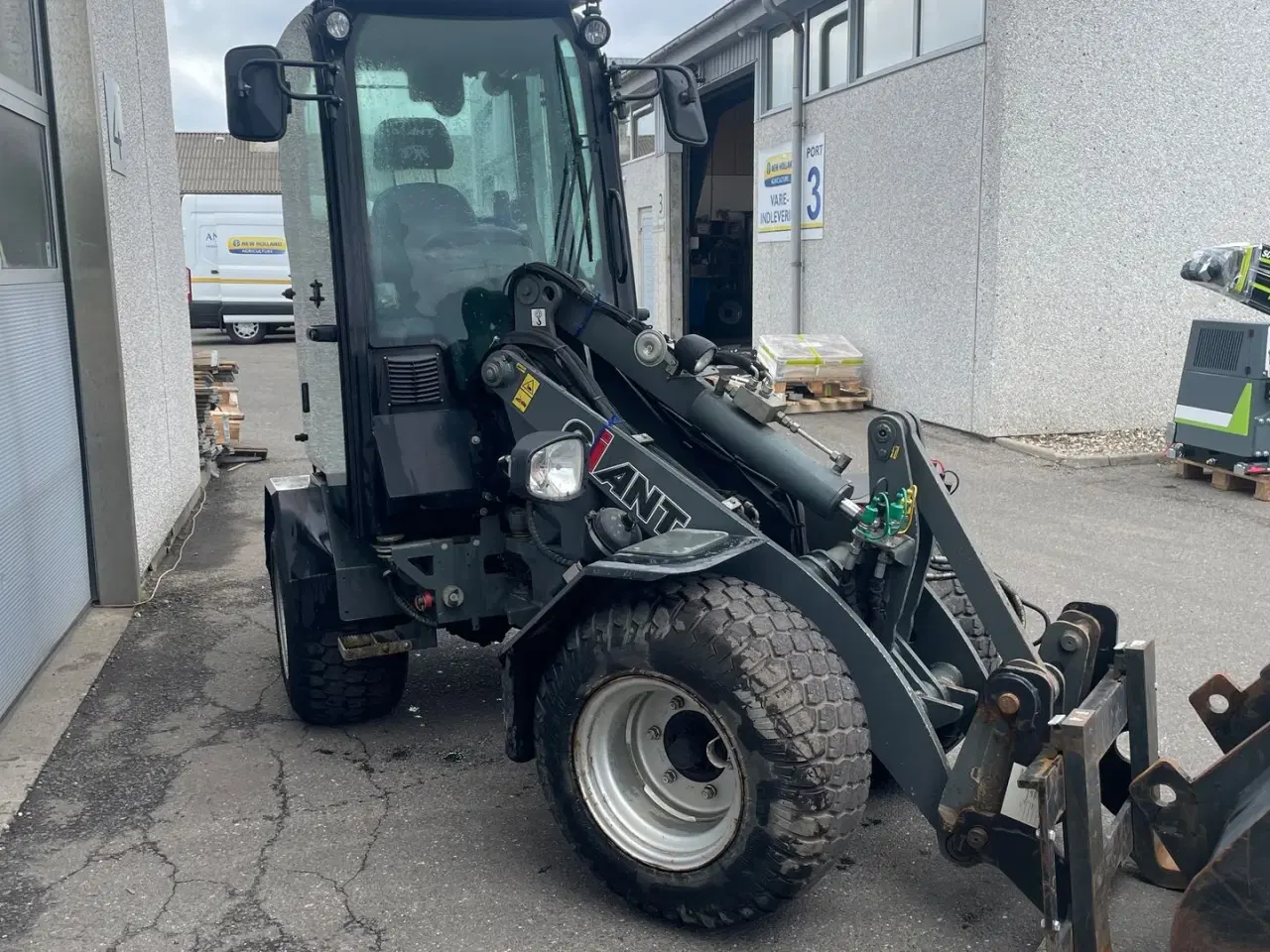 Billede 4 - Giant D337T X-tra. Inkl. Skovl og pallegafler