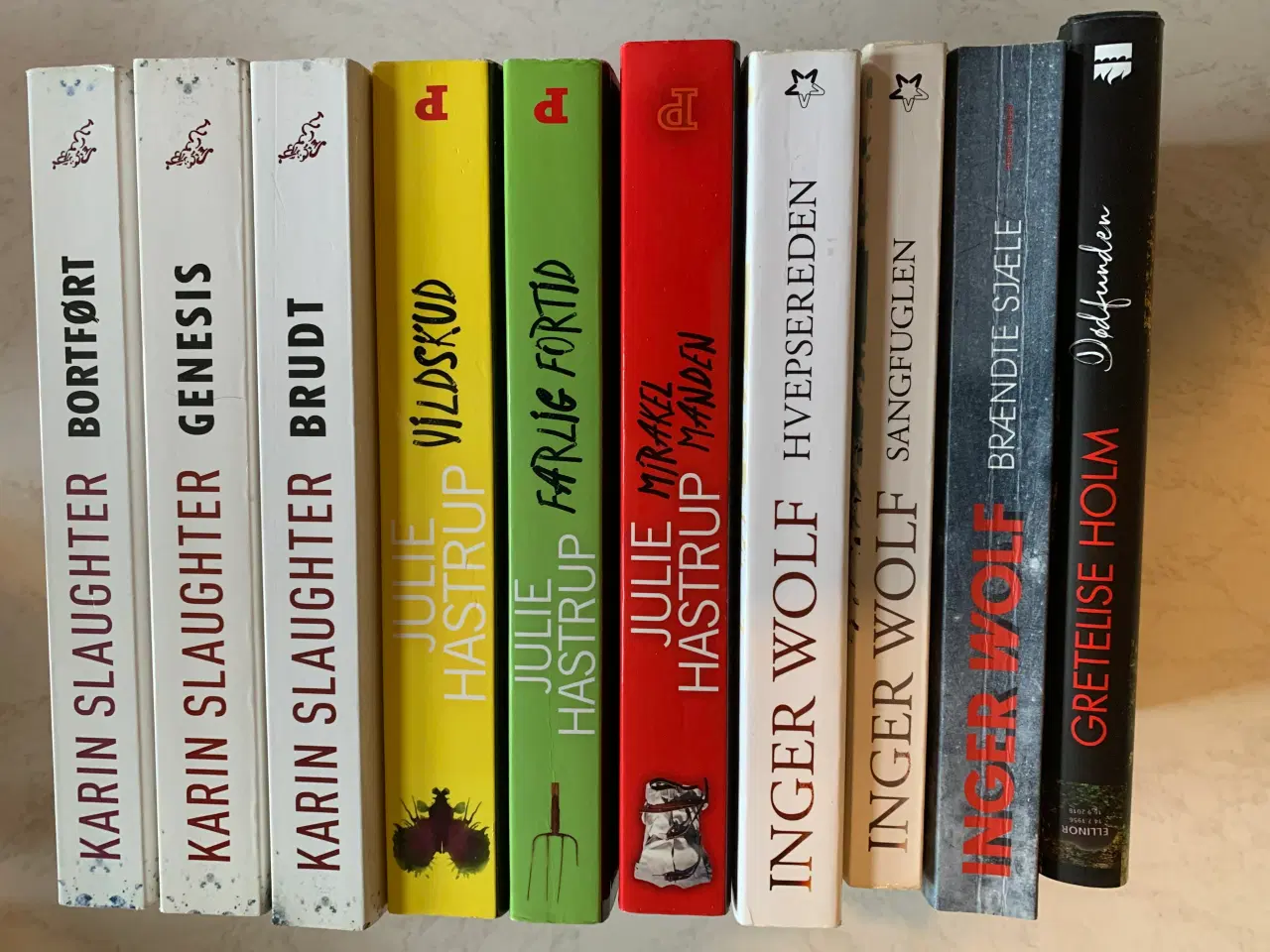 Billede 2 - Krimier 10 stk. 175,-