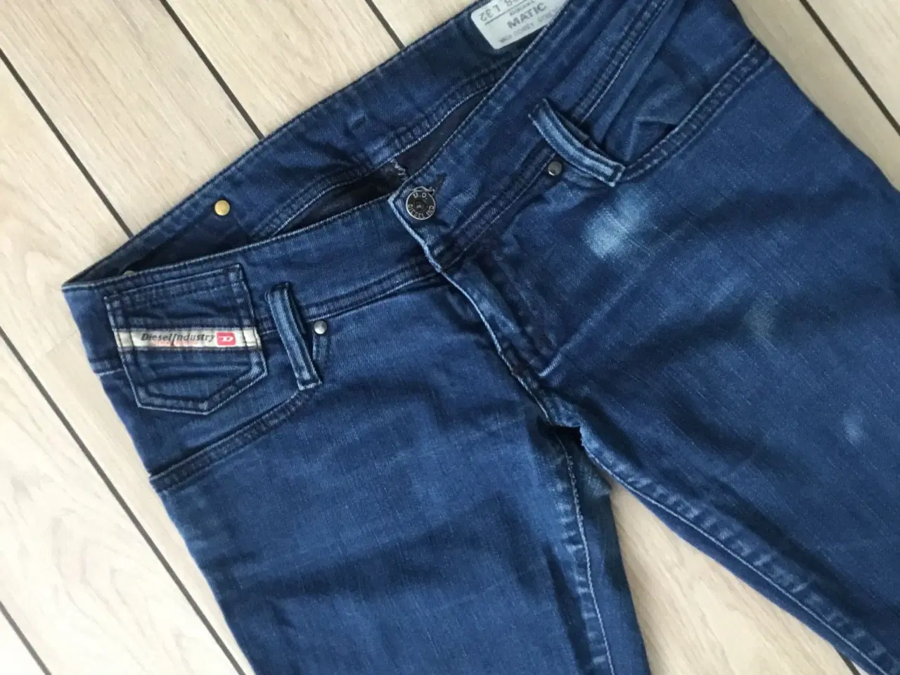 Billede 4 - Diesel jeans str. W28 / L32 i cool mørkeblå denim
