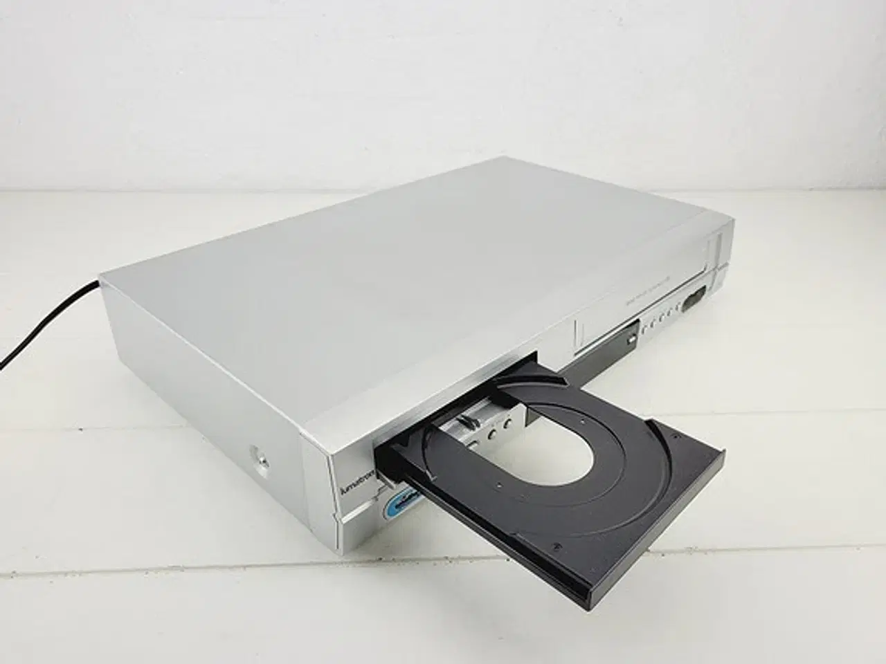 Billede 4 - ⭐️- Lumatron DVCR2006 Alt-i-én DVD og VHS Afspille