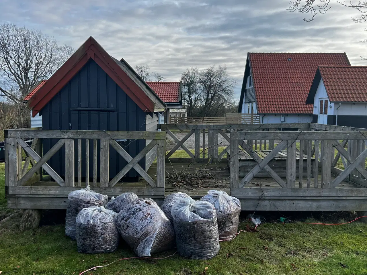 Billede 4 - LEGEHUS med sandkasse