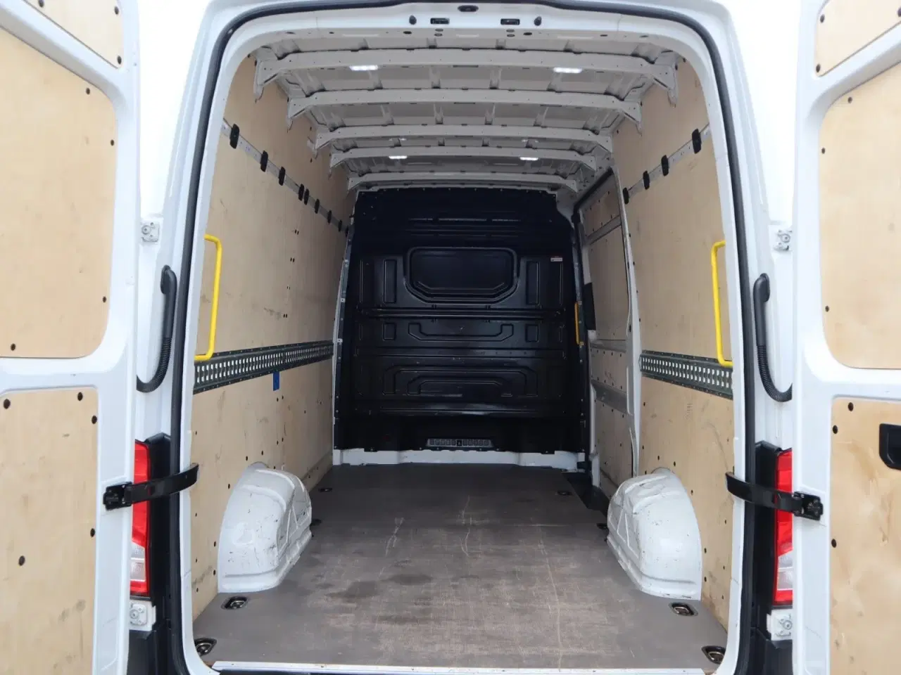 Billede 11 - VW Crafter 35 2,0 TDi 102 Kassevogn L3H2