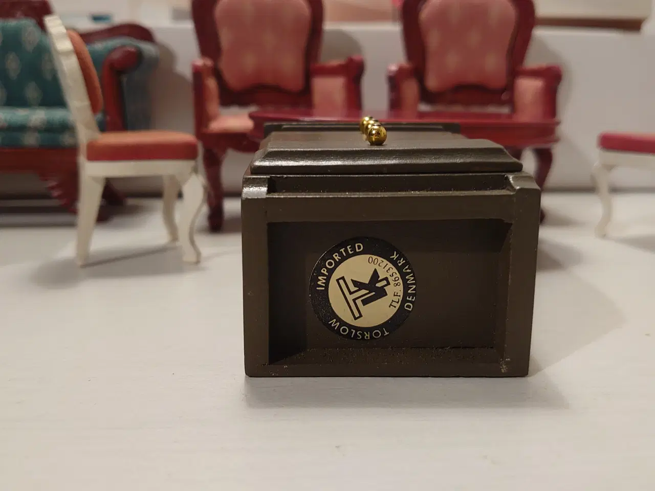 Billede 8 - 20 dele vintage dukkehusmøbler i god stand.