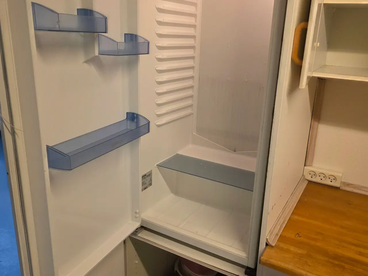 Billede 2 - Lille køkkensæt inklusiv køleskab