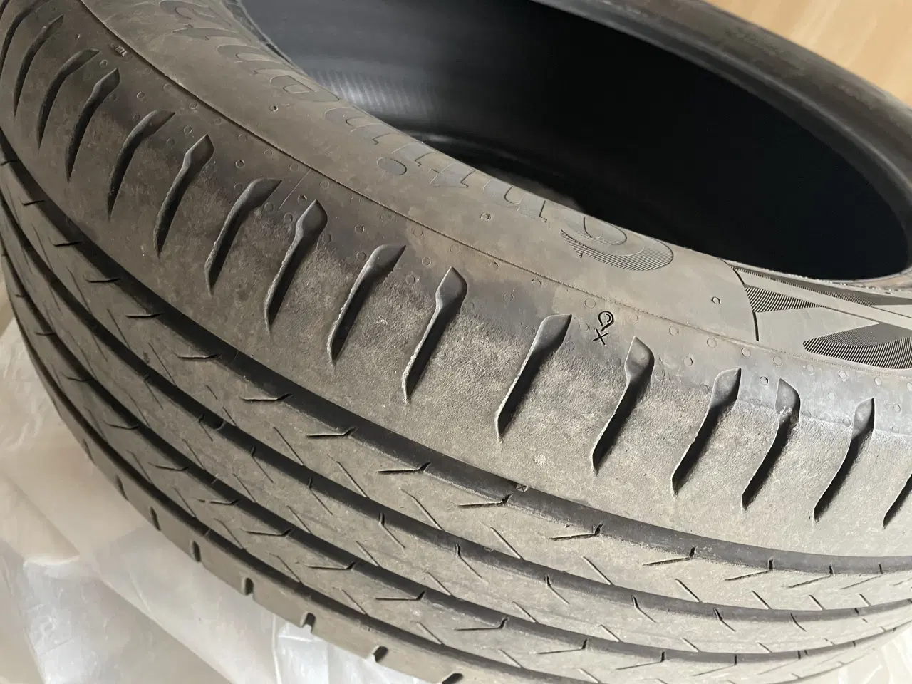 Billede 4 - 4 stk. næsten nye sommerdæk