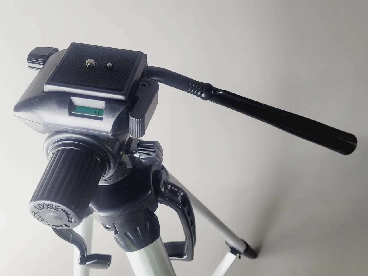 Billede 4 - ⭐️· 📸 Alsidigt Kamerastativ / Tripod med Taske