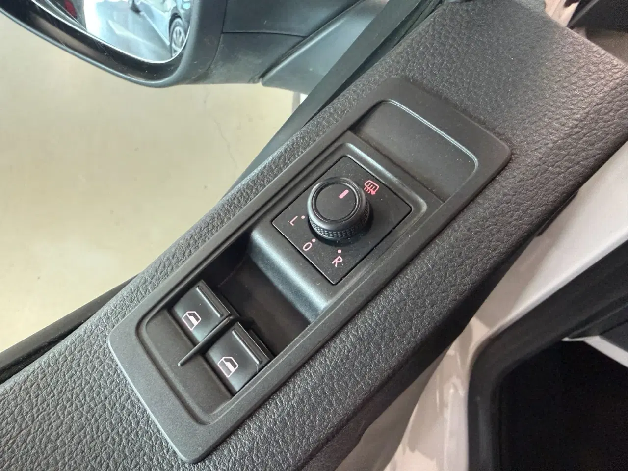 Billede 11 - VW Transporter 2,0 TDi 102 Kassevogn kort