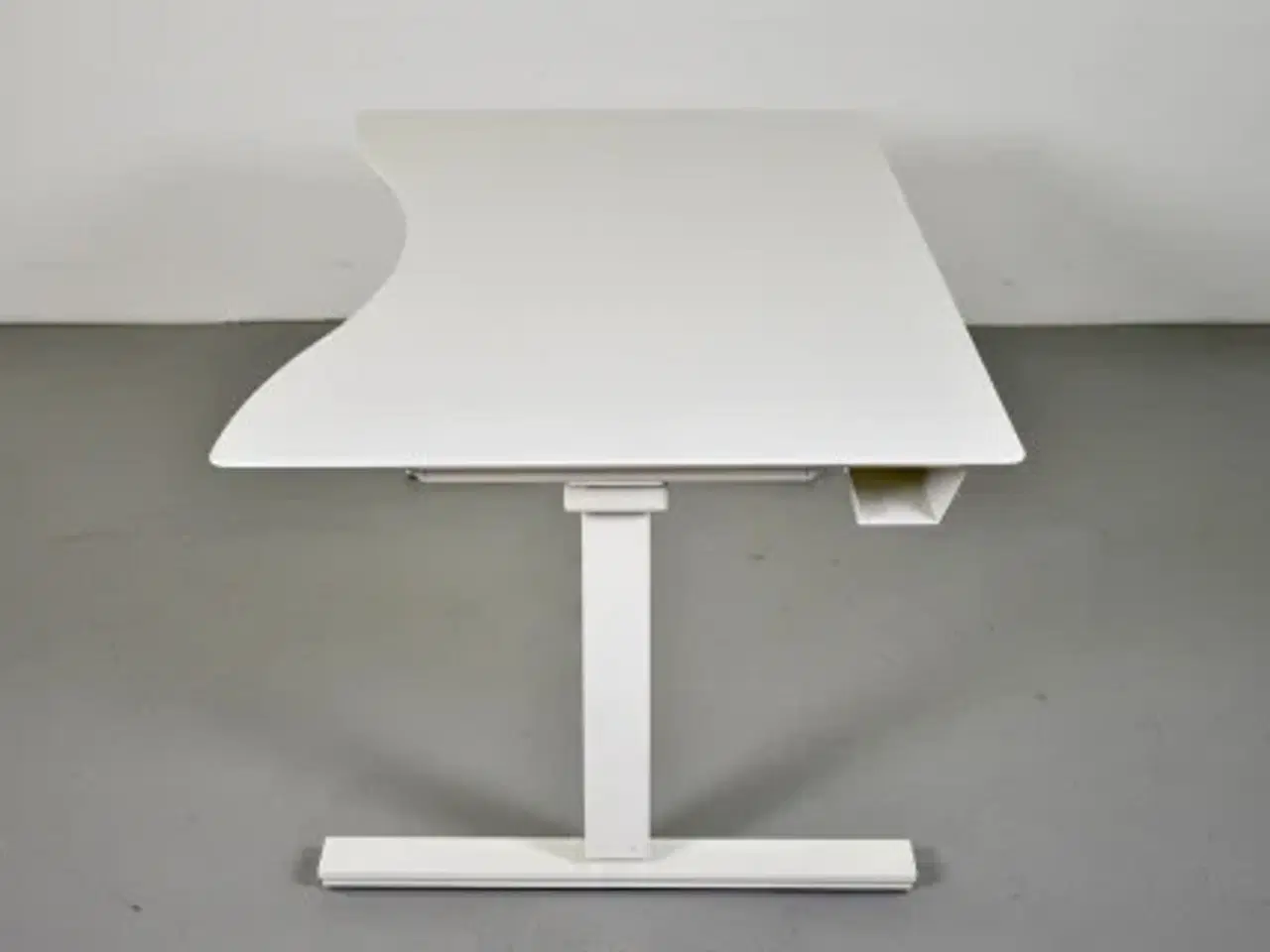Billede 2 - Scan office hæve-/sænkebord med hvid plade og hvidt stel, 160 cm.