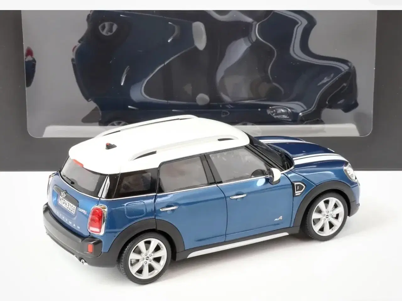 Billede 3 - 1:18 Mini Cooper Clubmann S F60