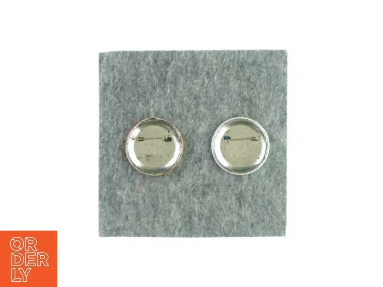 Billede 2 - Badges (2 stk)