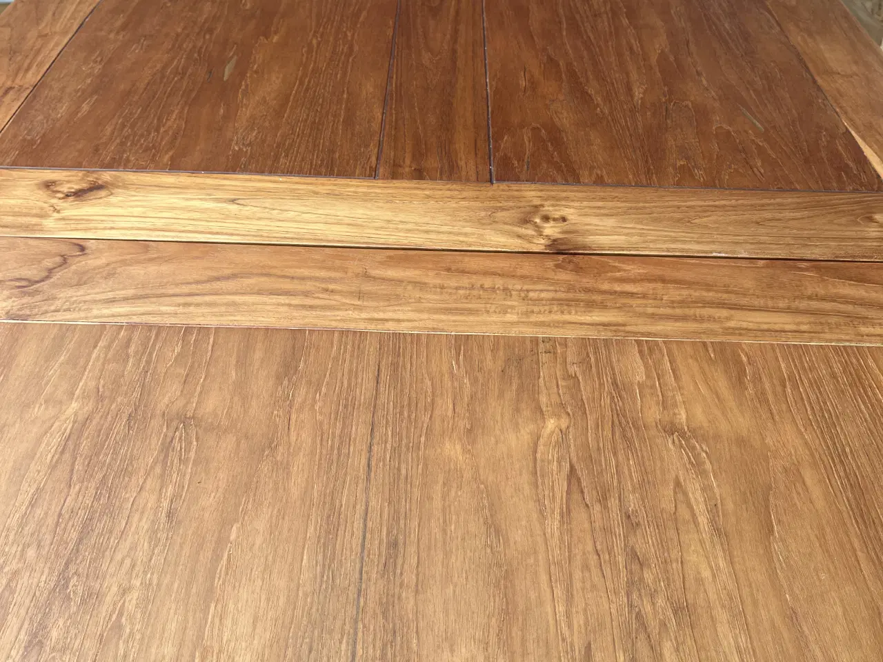 Billede 3 - Spisebord 