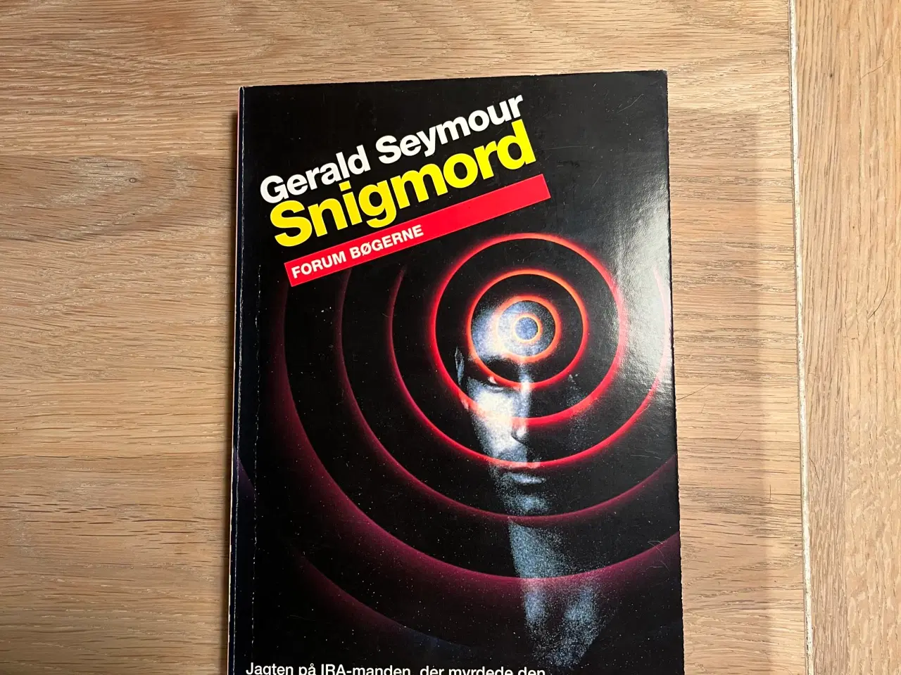 Billede 1 - Snigmord af Gerald Seymour 