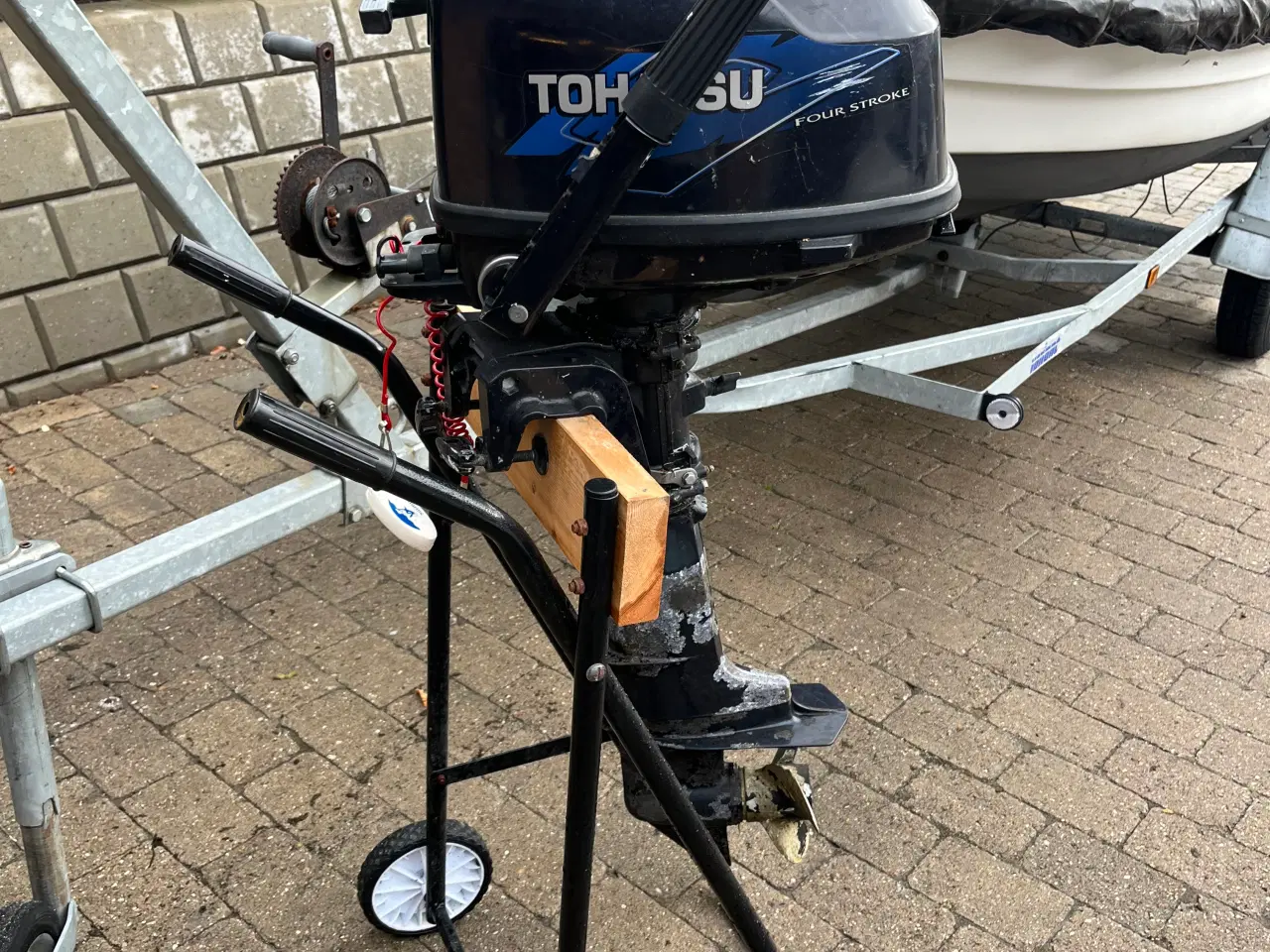 Billede 2 - Jolle med trailer og motor