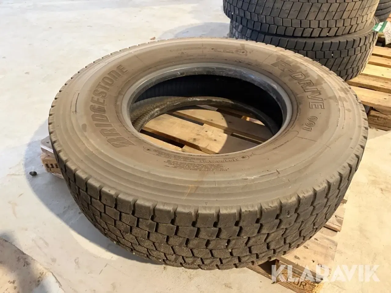 Billede 2 - Dæk Bridgestone R-drive 1 styk