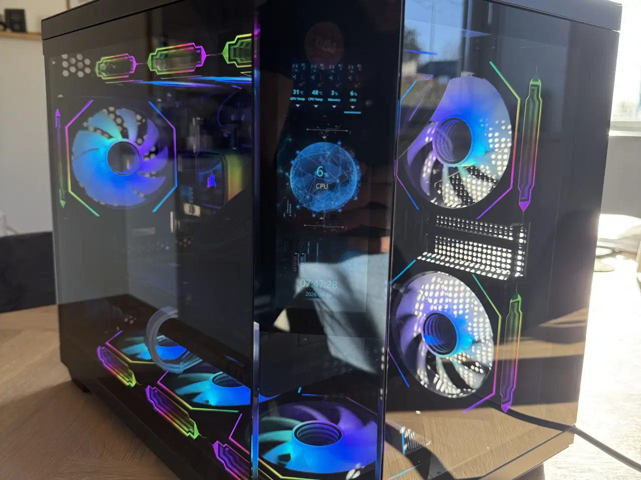Billede 1 - Flot RGB Gaming PC – RTX 4060 / Ryzen 7 / 32GB RAM