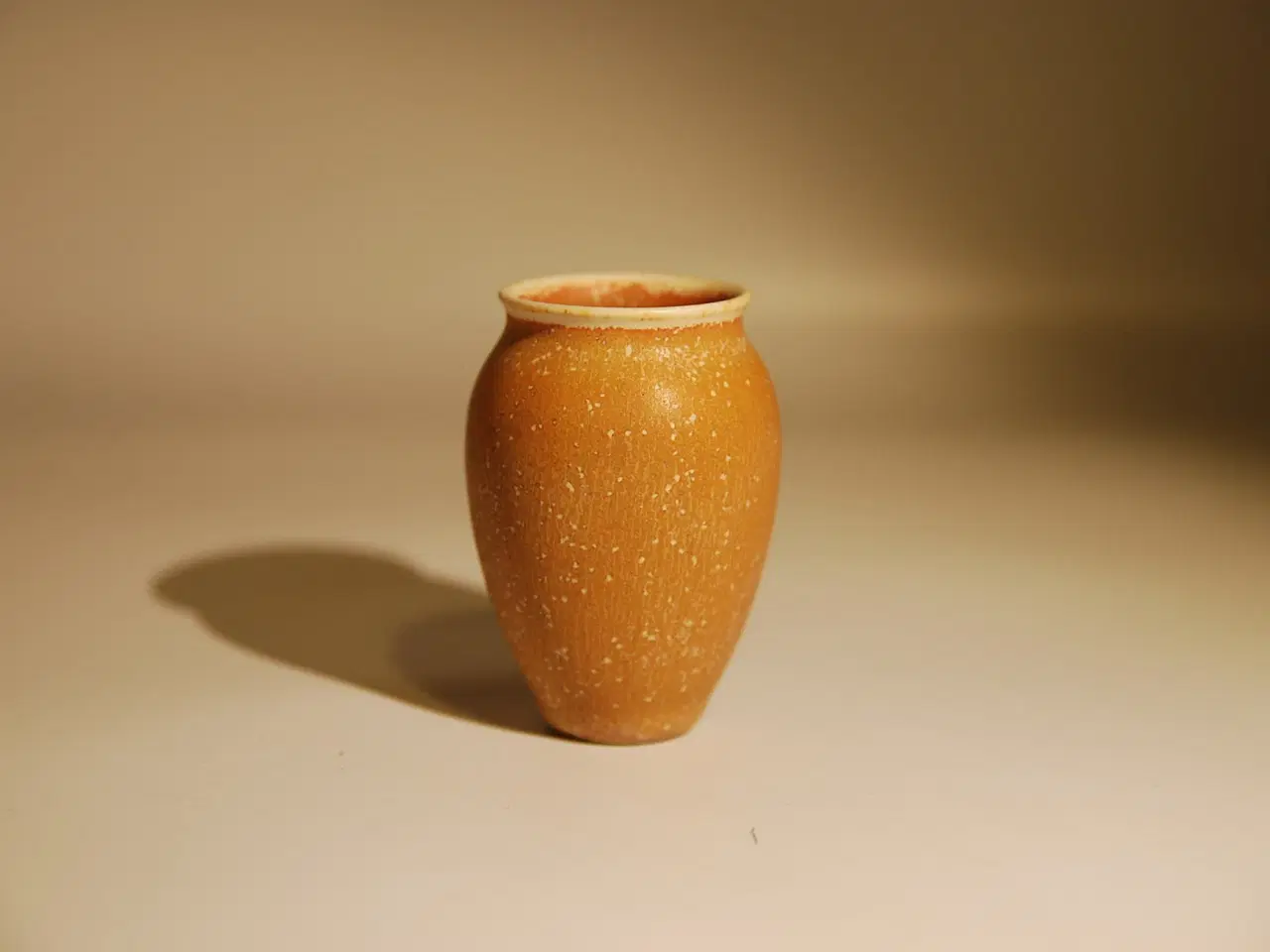 Billede 2 - Vivi Calissendorf lille vase 