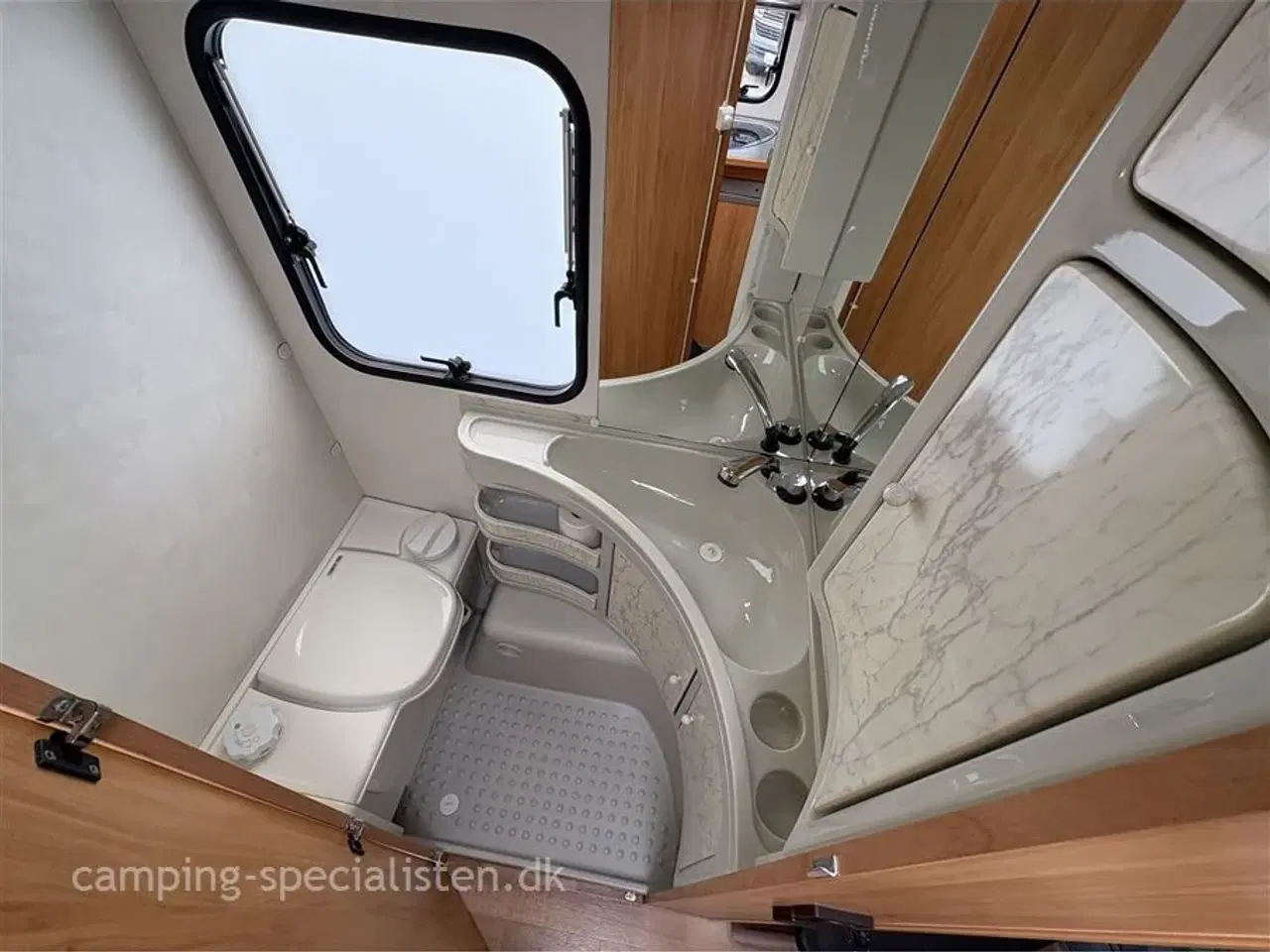 Billede 9 - 2004 - Adria Adora 512 UL   Adria Adora 512 UL 2004 - Se den nu hos Camping-Specialisten.dk