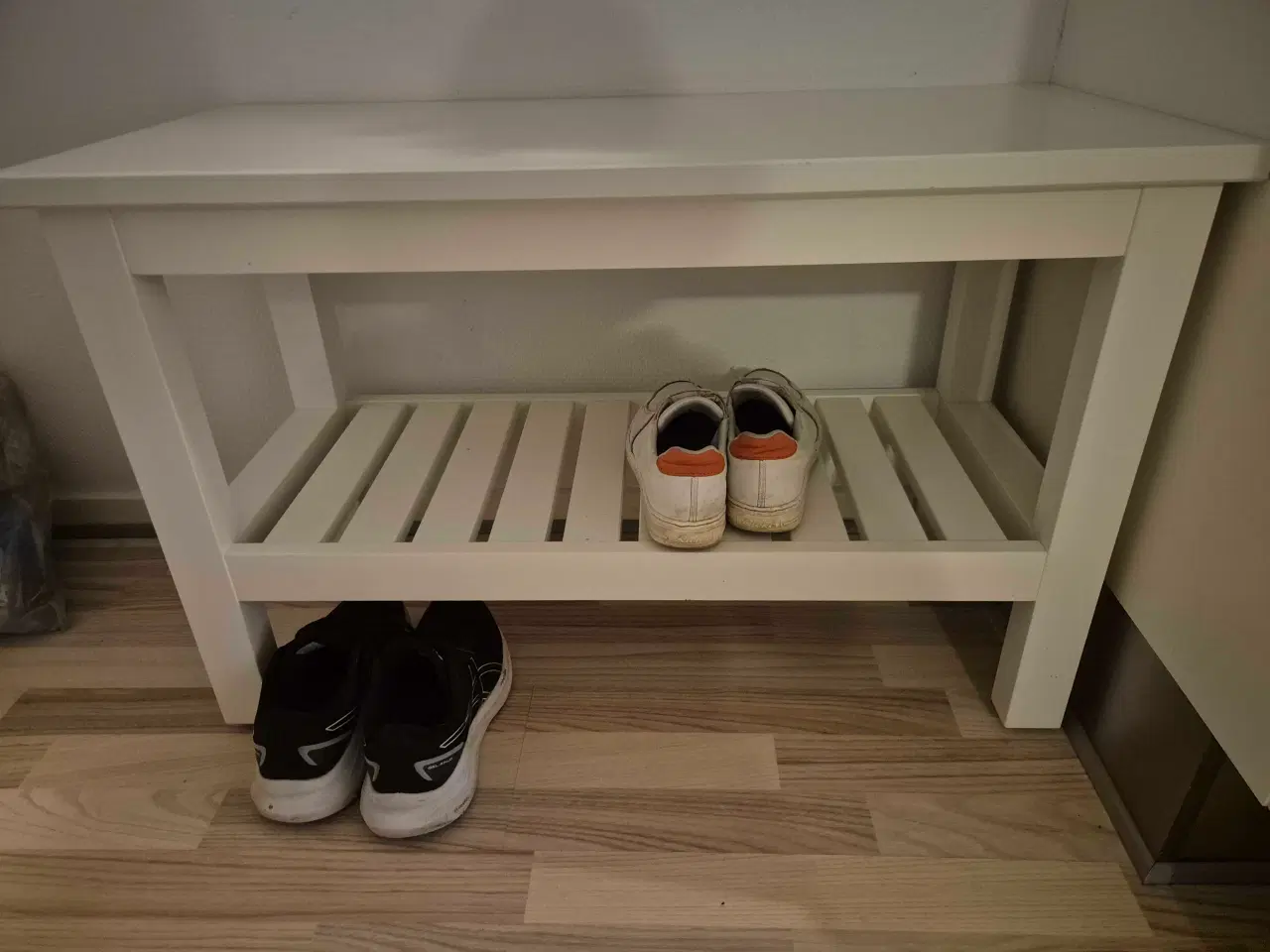 Billede 2 - Hvid skobænk / entremøbel fra Jysk