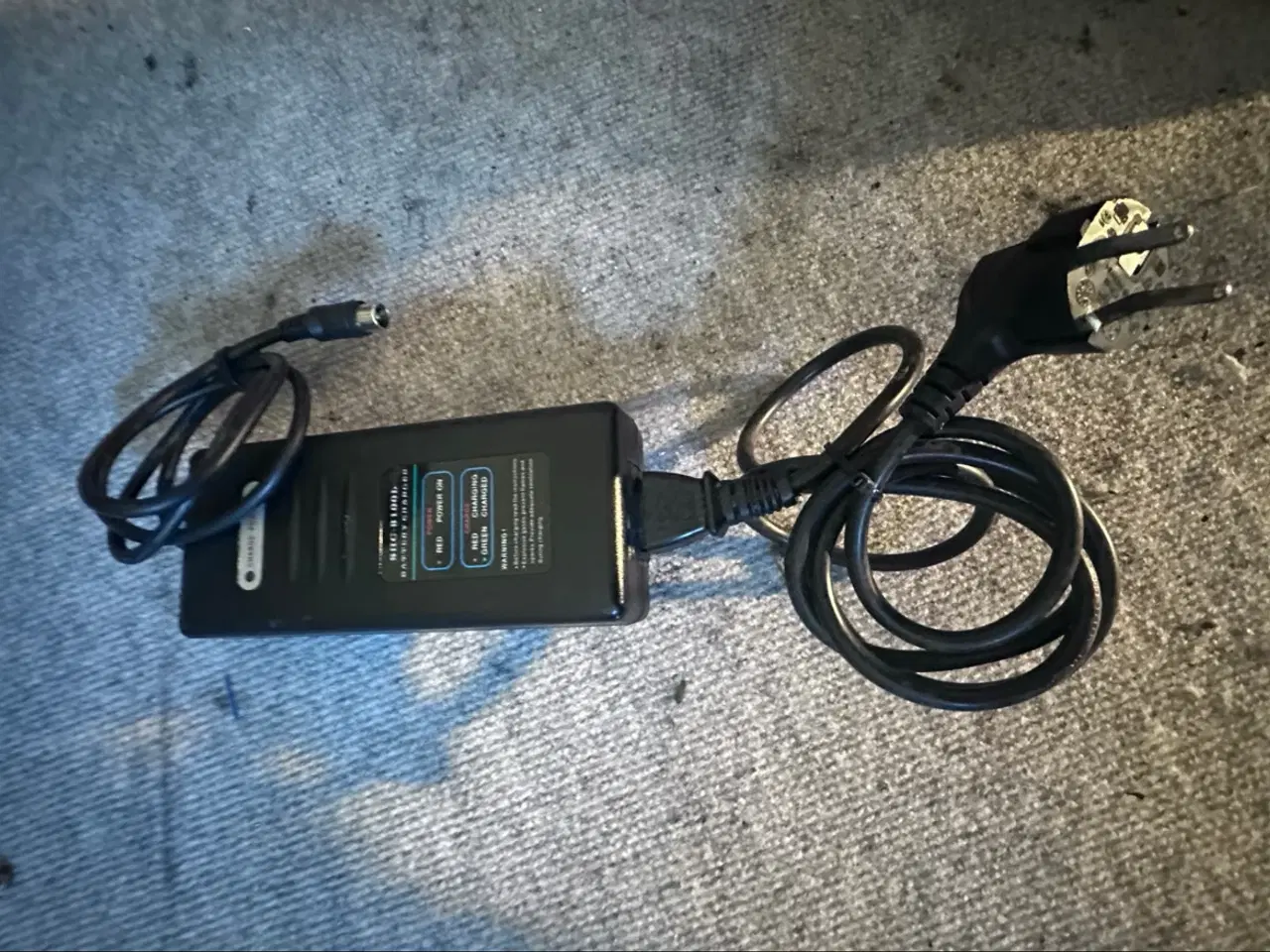 Billede 3 - Biltema 42V 2A Li-ion batteri oplader – elcykel /