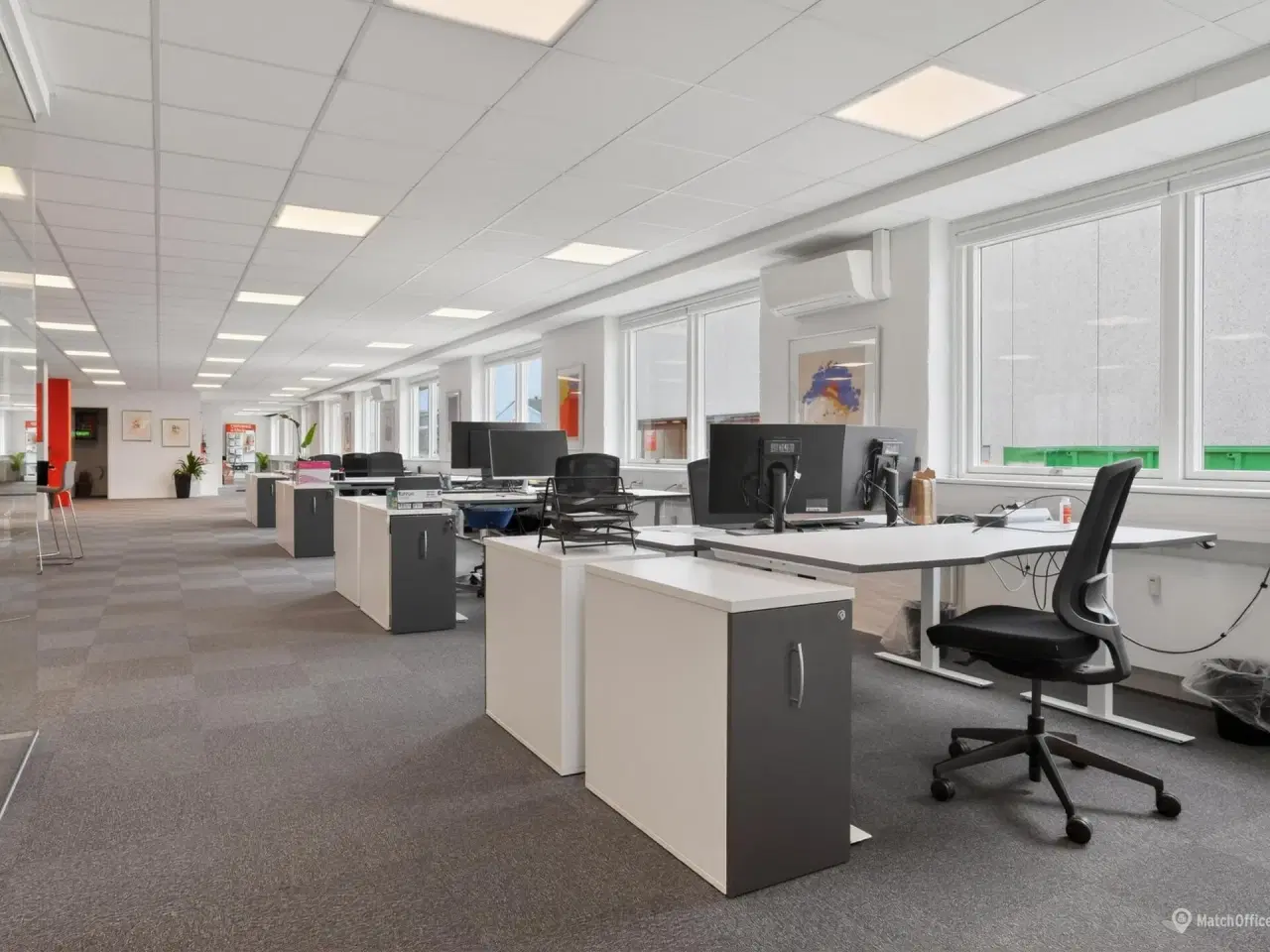 Billede 4 - Velbeliggende lagerlejemål med tilhørende kontorlokaler der giver mulighed for at indrette lejemålet efter behov.