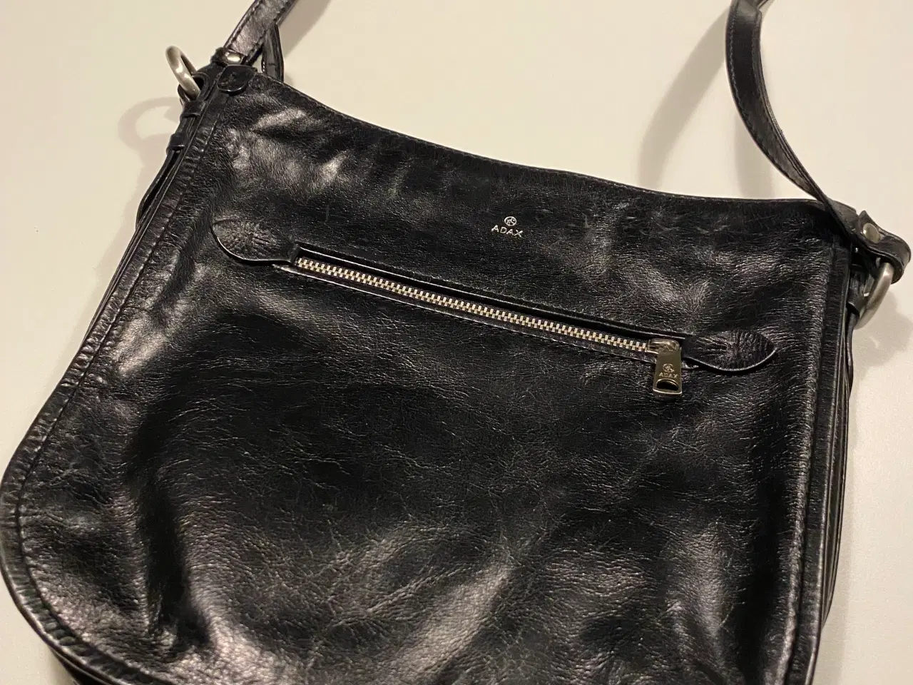 Billede 1 - Luxuriøs ADAX skuldertaske i sort læder