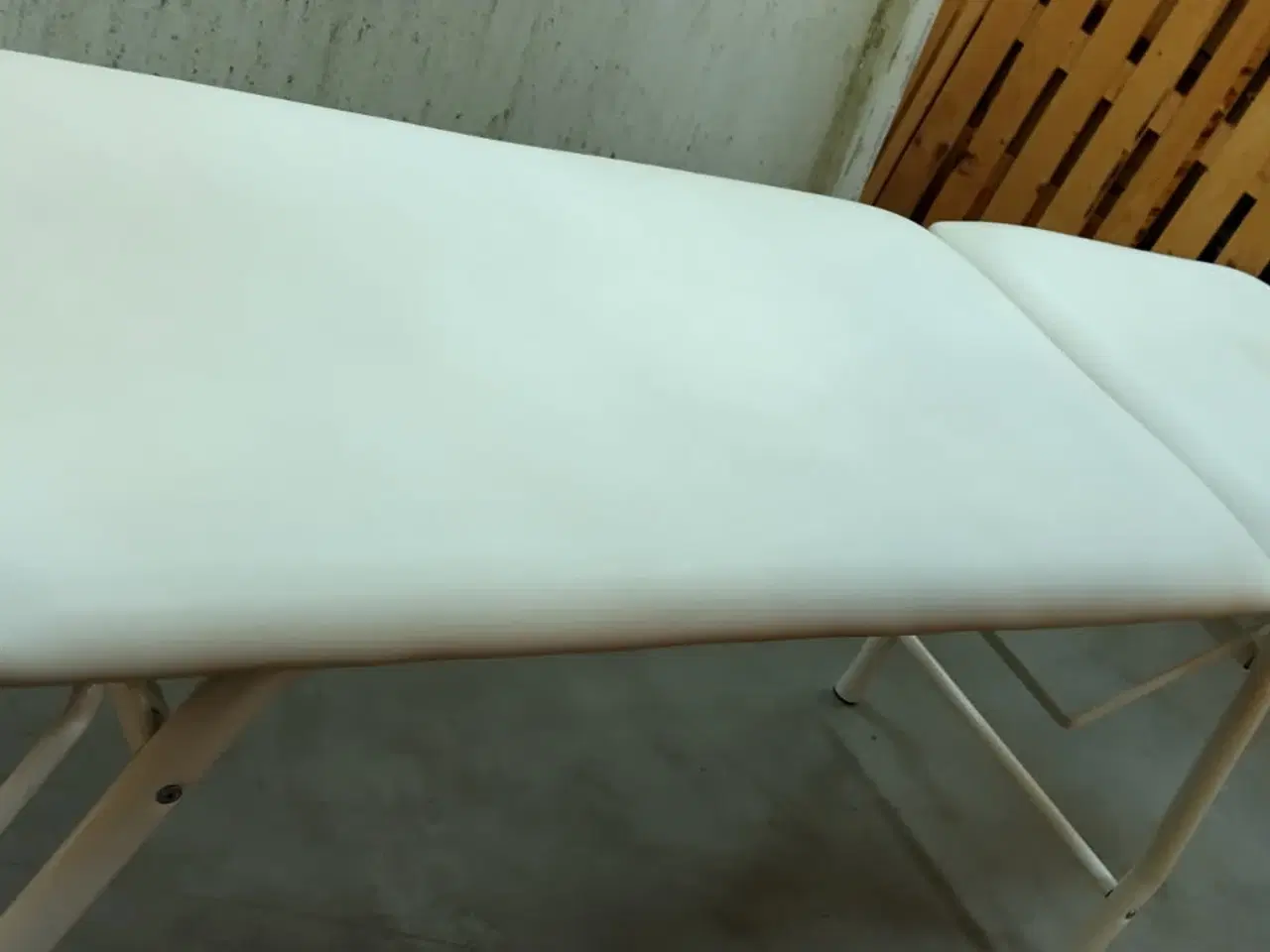 Billede 4 - Behandlerbriks massagebriks 2 stk 800 kr