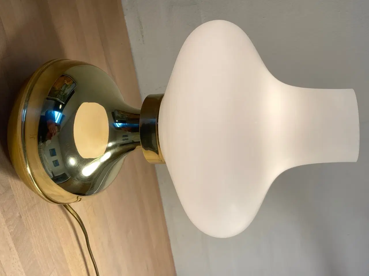 Billede 2 - Flot messing bord lampe