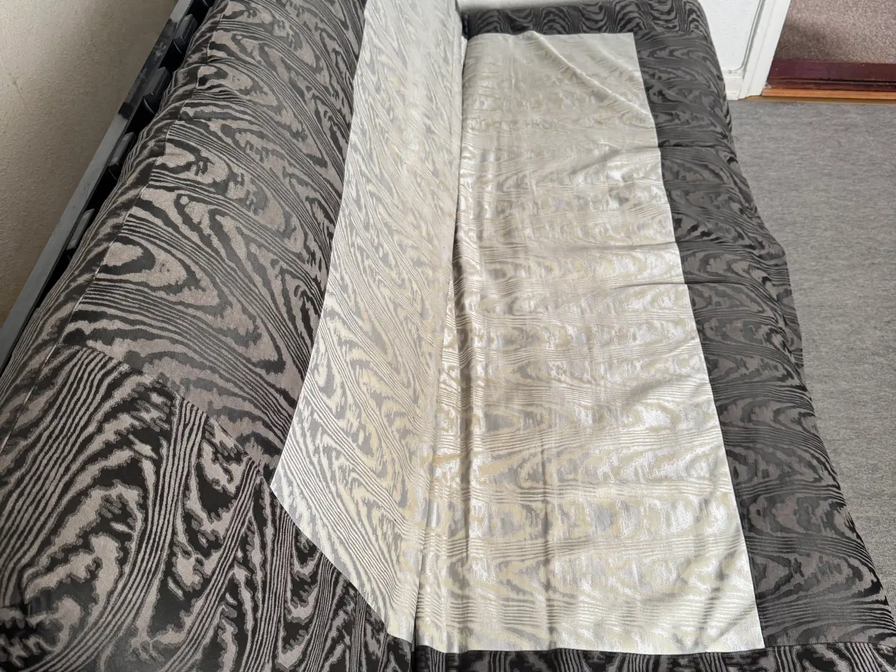 Billede 5 - Sovesofa med 3 rygindstillinger