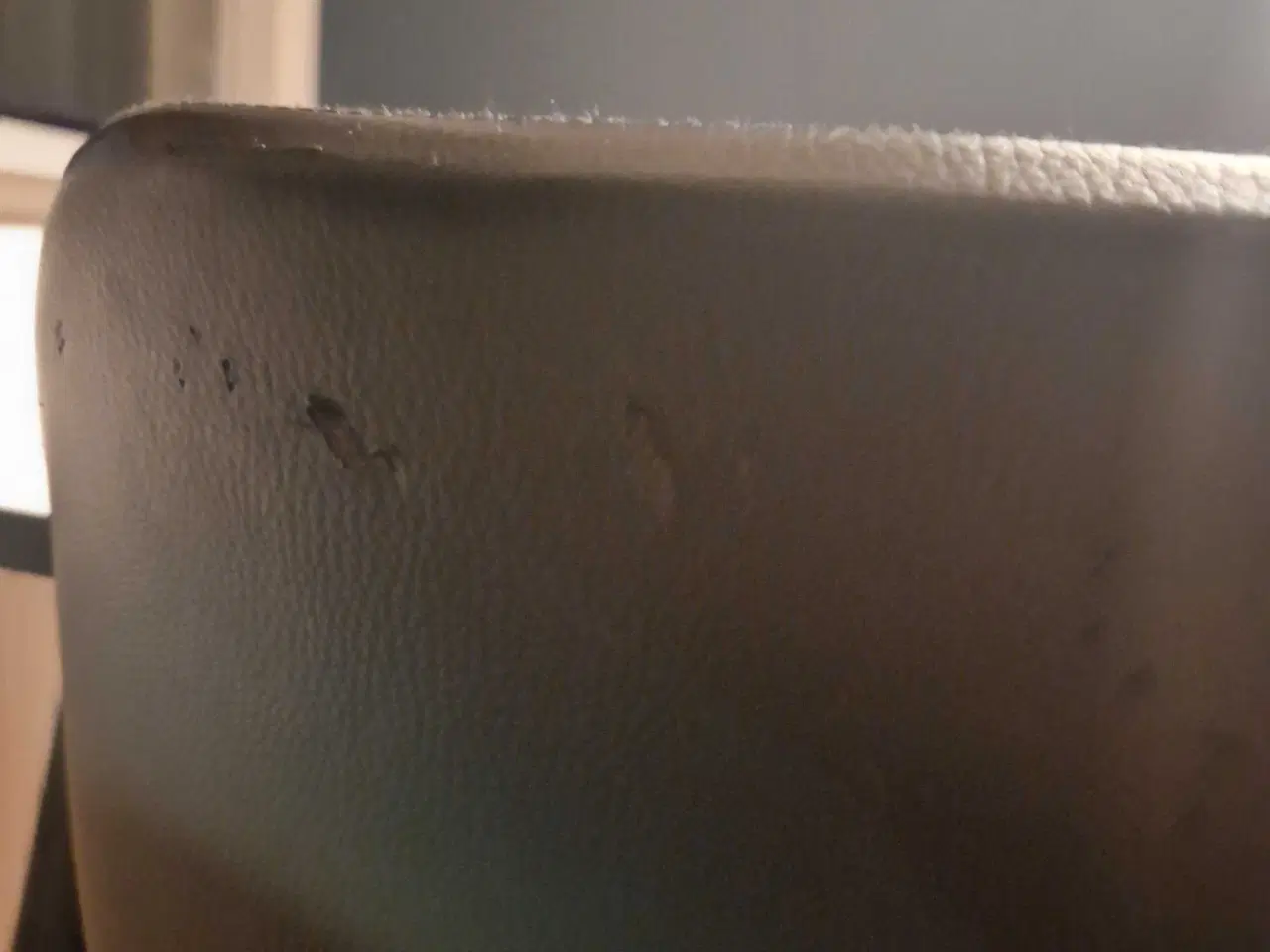 Billede 4 - Spisebord med 4 stole