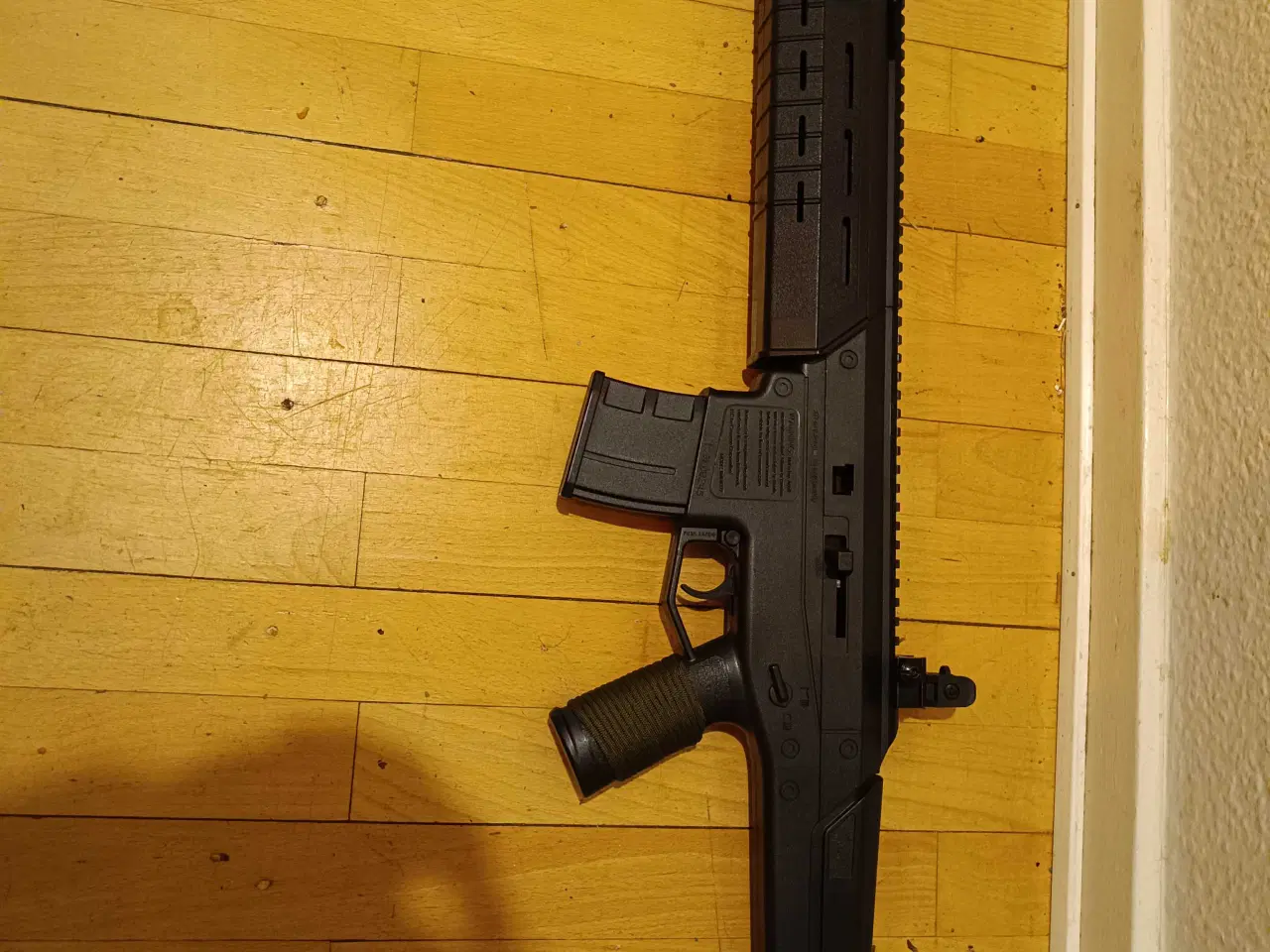 Billede 1 - Bushmaster multipump luftgevær med 3 magasiner 