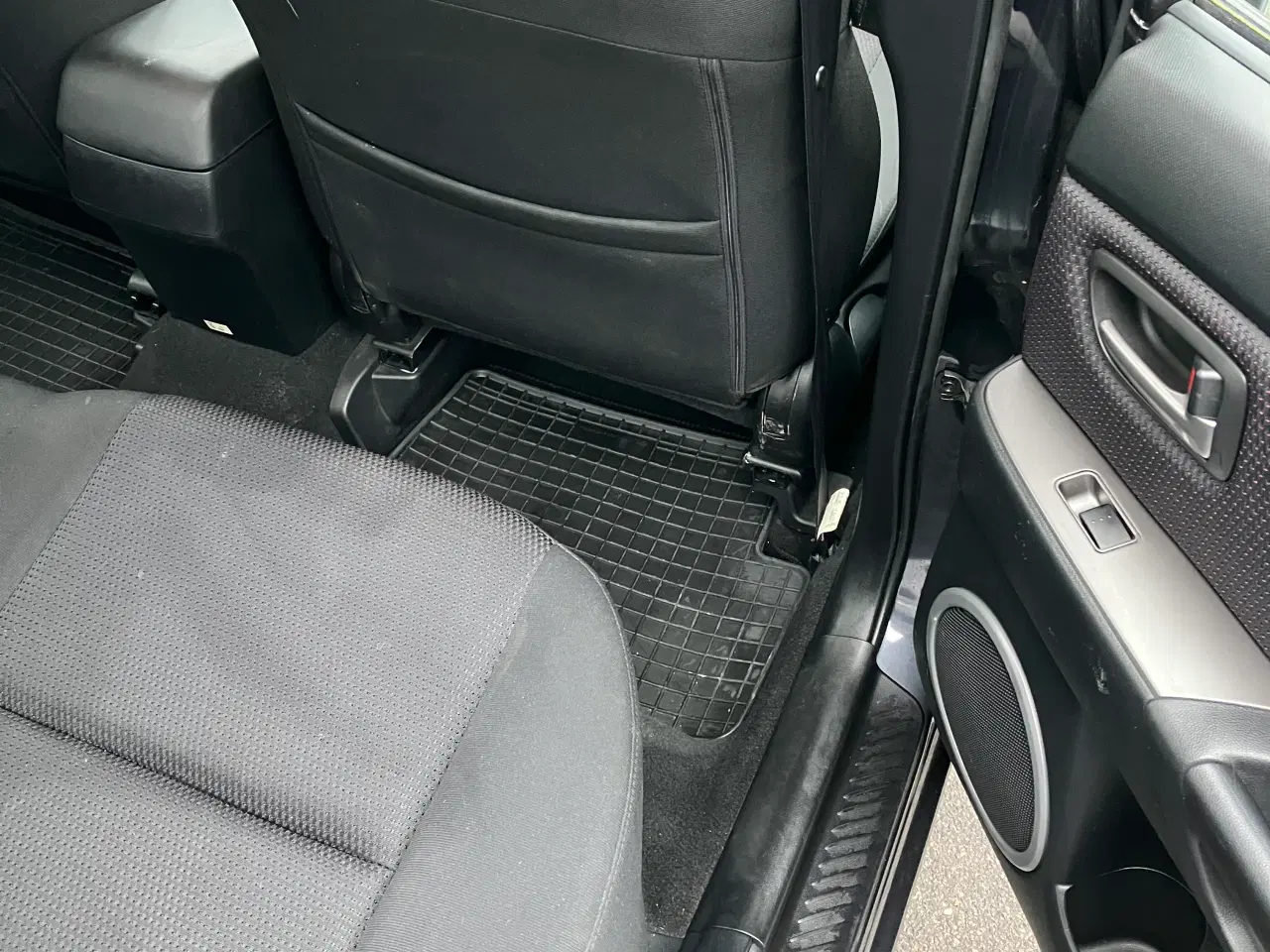 Billede 10 - Mazda 3 sedan med 2,0 nysynt km 155000