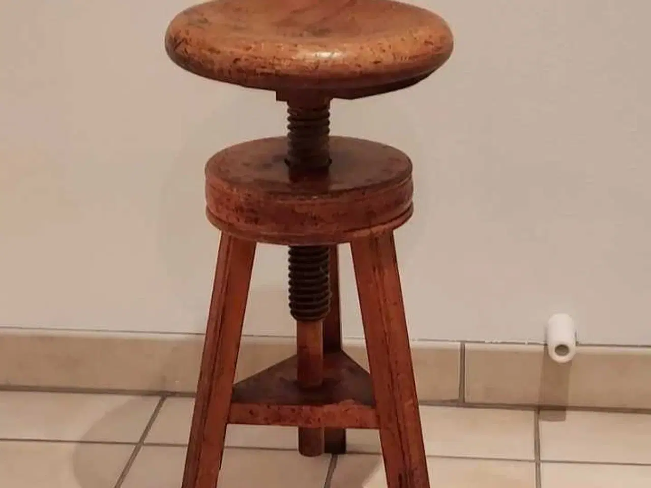Billede 1 - Antik/retro træ drejeskammel