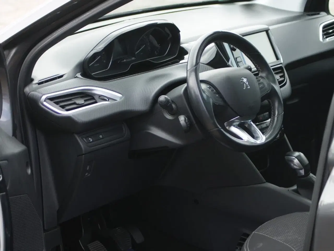 Billede 9 - Peugeot 208 1,5 BlueHDi 100 Allure Sky