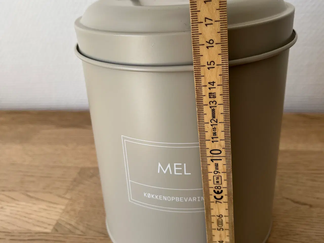 Billede 6 - Metal-dåse med låg til mel