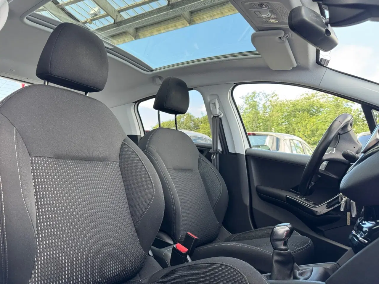 Billede 17 - Peugeot 208 1,2 PureTech 82 Selection Sky