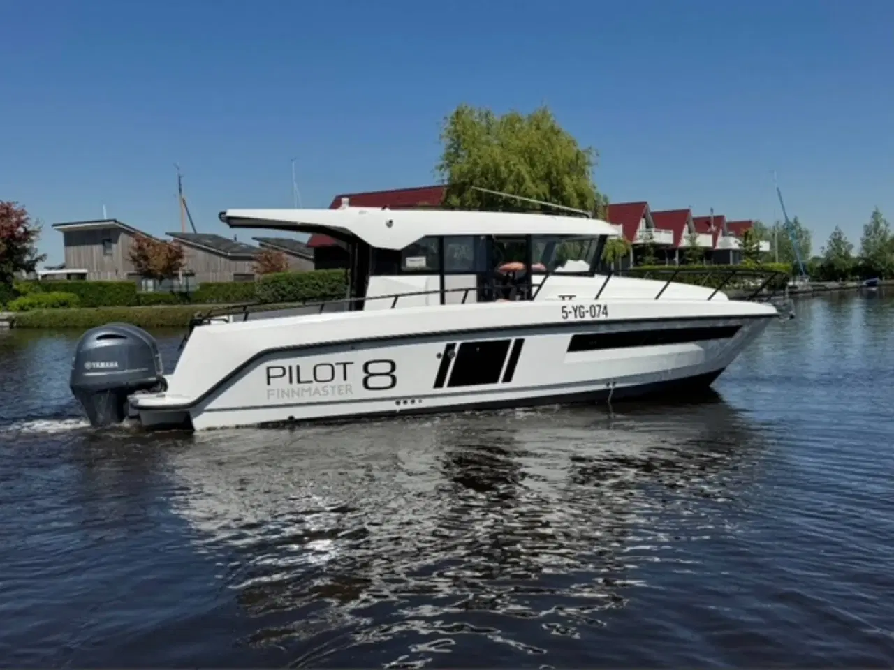 Billede 3 - Finnmaster Pilot 8 - 2 X F200 Yamaha/Udstyr