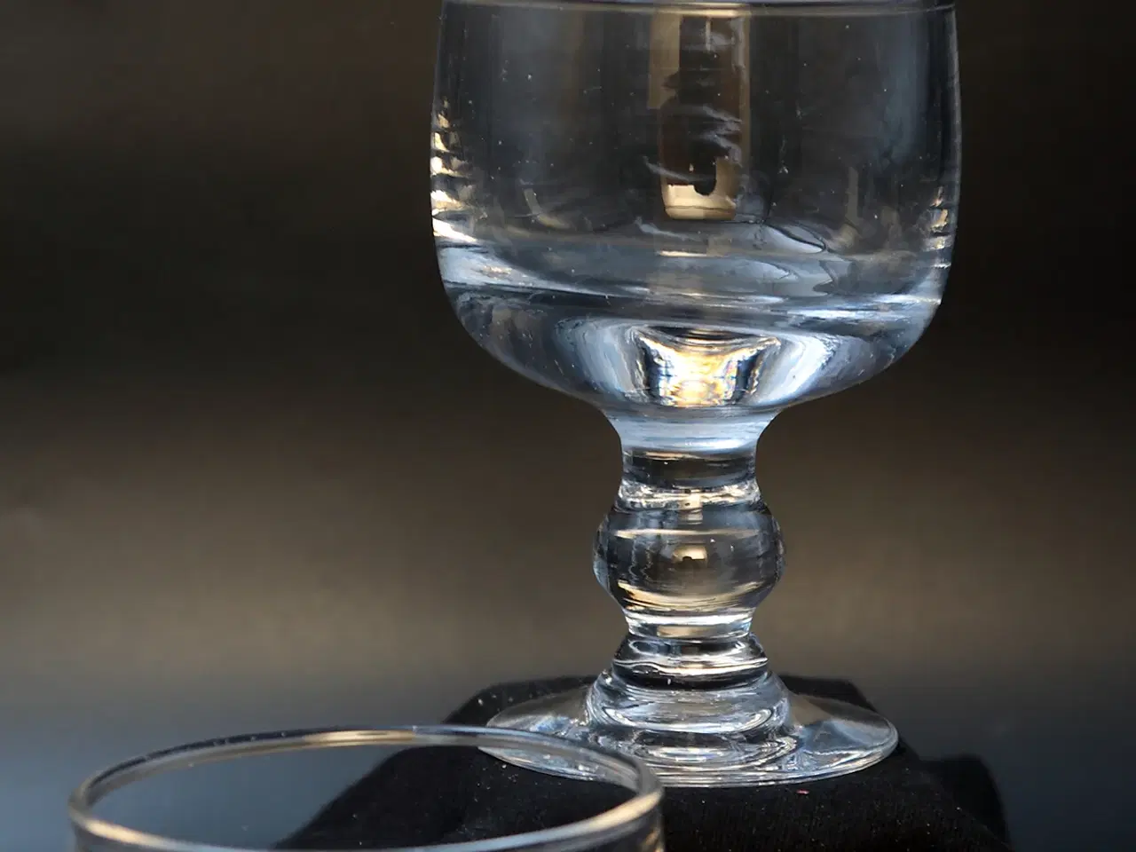 Billede 4 - Mundblæste antikke øl- og frokostglas – sæt á 2