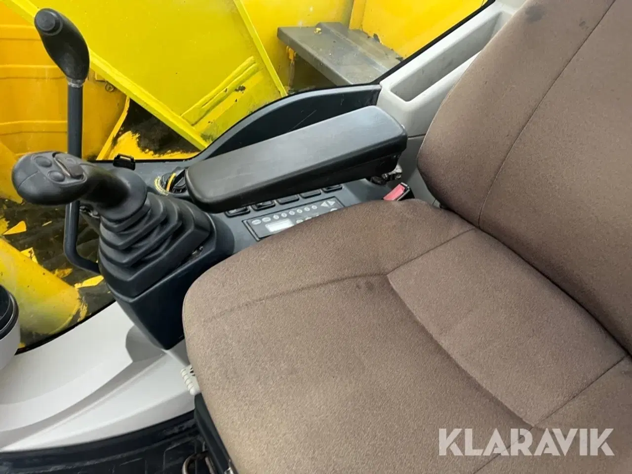 Billede 8 - Gravemaskine New Holland E140CSR