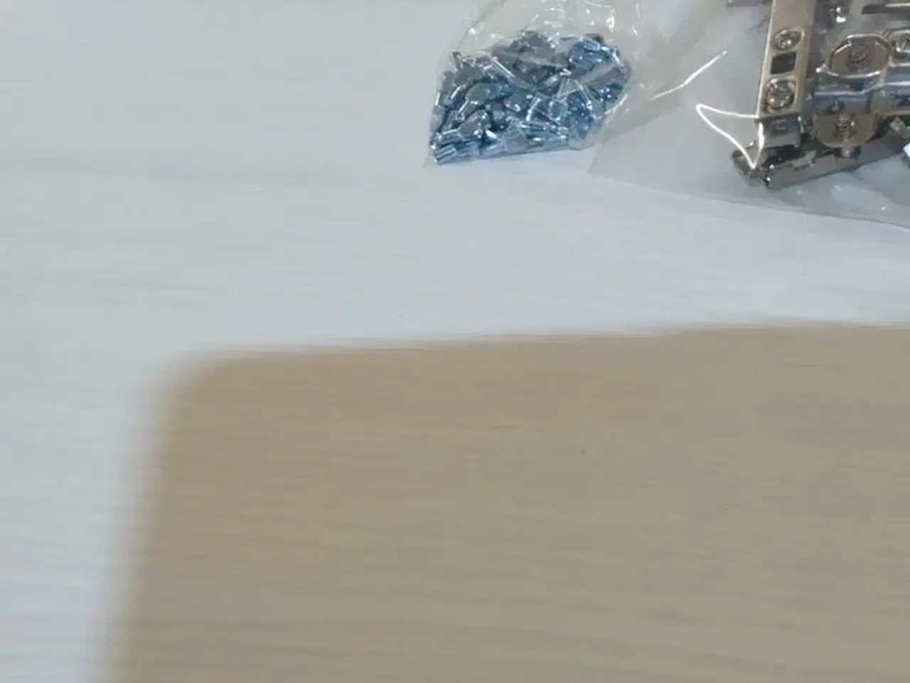 Billede 2 - 4 stk. usamlet højskabe H: 195,2 x B: 50 x D: 34,0 med låge og 16 hylder