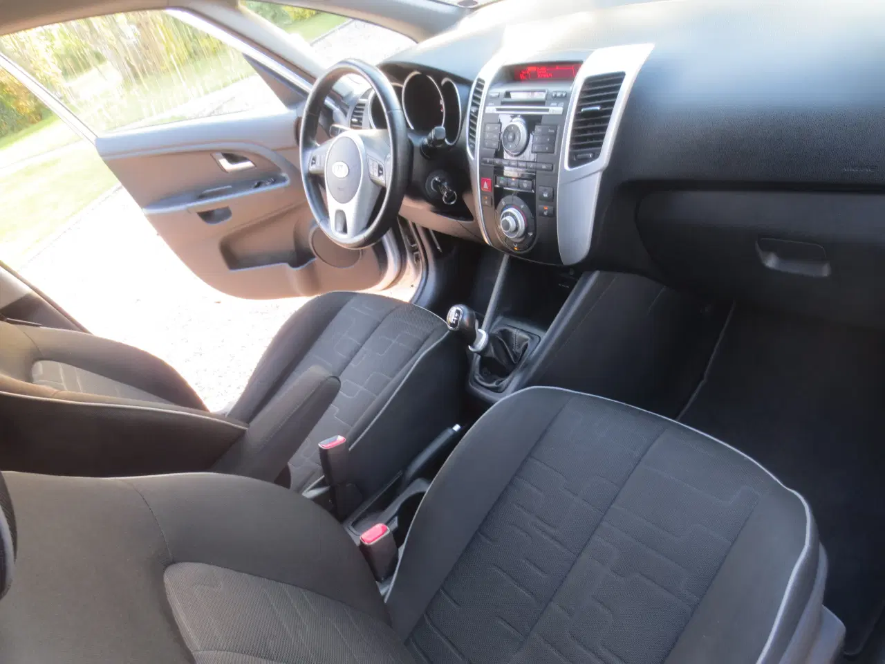 Billede 19 - Kia Venga 1.4 i 90 Hk År 2010. Nysynet 